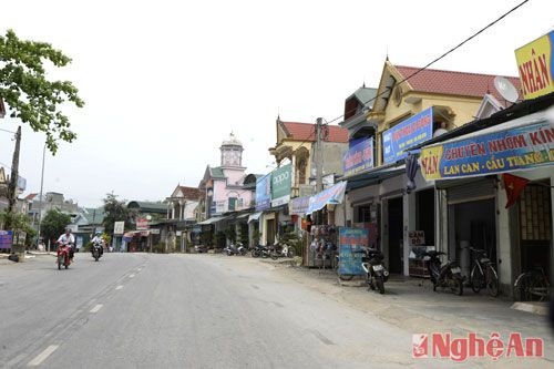 Thị trấn Hòa Bình hôm nay là trung tâm thương mại, dịch vụ sôi động của huyện Tương Dương