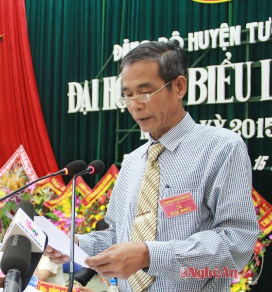 Bí thư Đảng ủy xã Tam Thái tham luận về kinh nghiệm huy động nội lực xây dựng cơ sở hạ tầng kinh tế - xã hội
