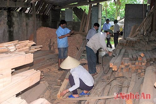 Toàn xã có gần 15 xưởng gỗ, tạo công ăn việc làm ổn định cho nhiều lao động