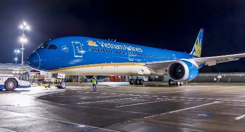 Chiếc Boeing 787-9 Dreamliner đầu tiên của Vietnam Airlines đã xong công đoạn sơn ngoại thất. Ảnh: Vietnam Airlines