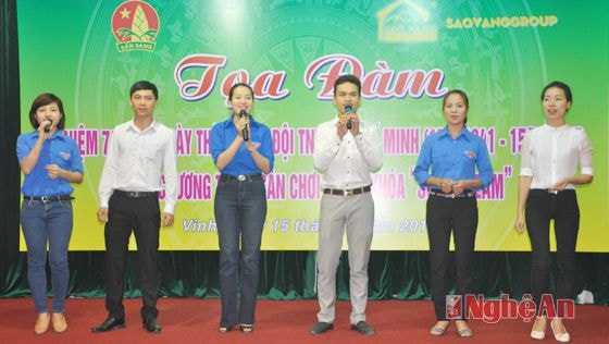 Tiết mục văn nghệ tại buổi giao lưu