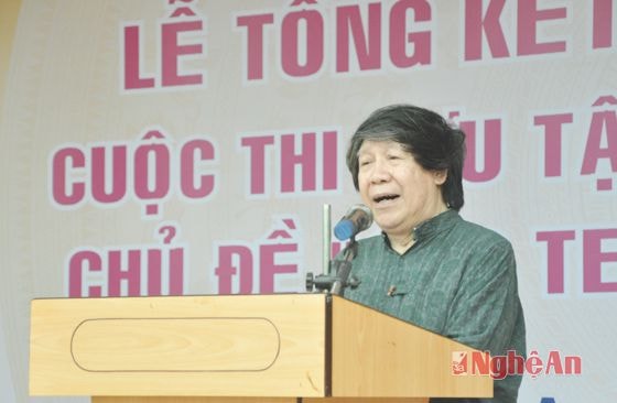 Giáo sư Sử học Lê Văn Lan- Trưởng Ban Giám khảo phát biểu về chất lượng cuộc thi