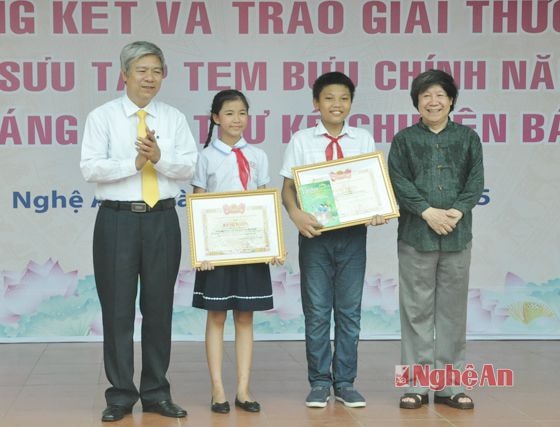 Trao giải Nhì cho cá nhân