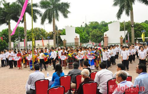 Quang cảnh lễ khai mạc Ngày hội Văn hóa các dân tộc Việt Nam