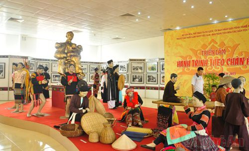Khu trưng bày hiện vật, tái hiện không gian văn hóa đại gia đình các dân tộc thiểu số vùng cao Tây Bắc