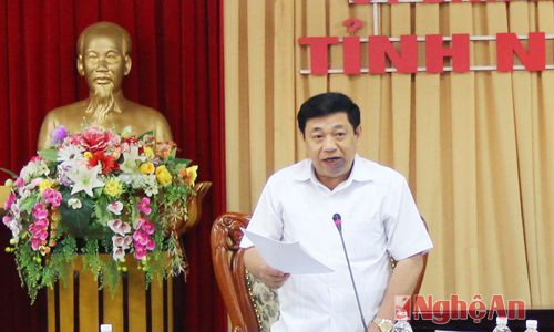 Đồng chí Nguyễn Xuân Đường kết luận phiên họp buổi sáng.