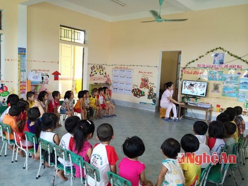 Tiết học của các cháu Trường Mầm non xã Nghi Tiến.