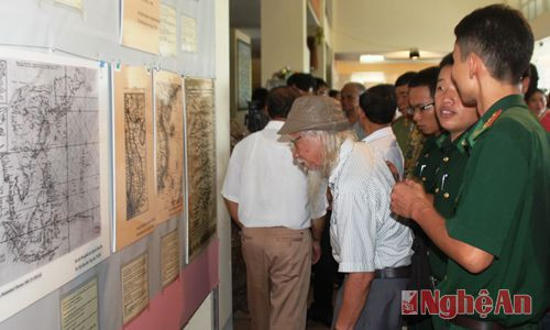 Buổi tập huấn là một phần trong chương trình Triển lãm bản đồ và trưng bày tư liệu “Hoàng Sa, Trường Sa của Việt Nam – Những bằng chứng lịch sử và pháp lý” diễn ra tại tỉnh Nghệ An từ ngày 26 đến 30/5