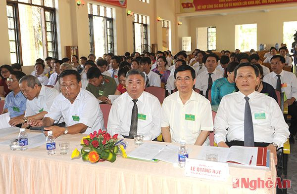 Các đại biểu tham gia đại hội