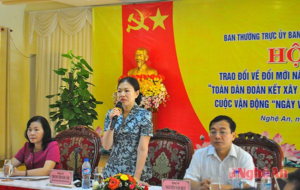 Bà Trương Thị Ngọc Ánh - Phó chú tịch Ban thường trực Ủy ban Trung ương MTTQ Việt Nam phát biểu tại Hội nghị