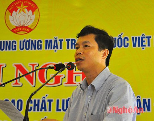  Ông Vương Quang Minh - Phó chủ tịch Ủy ban MTTQ tỉnh nhấn mạnh về tầm quan trọng của Ngày hội Đại đoàn kết trong phong trào 