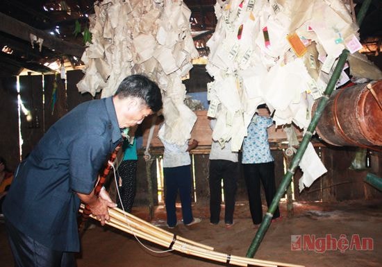 Đám tang cụ Và Pà Dênh (Bản Liên Sơn - Nậm Càn).