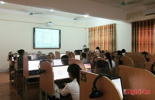 Thực hành CNTT tại Trường Cao đẳng nghề Thương mại - Du lịch Nghệ An