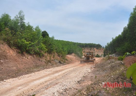 đường dẫn vào bãi thải đã được hình thành