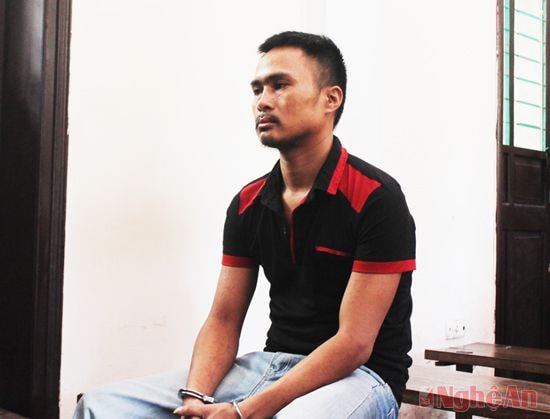 Bị cáo Phan Văn Tuấn tại tòa.