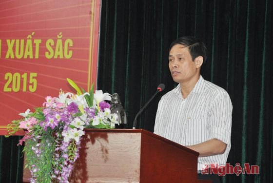 Đồng chí Nguyễn Đình Hòa - Cục trưởng Cục Thuế Nghệ An tiếp thu ý kiến chỉ đạo của lãnh đạo Tổng Cục Thuế và tỉnh Nghệ An