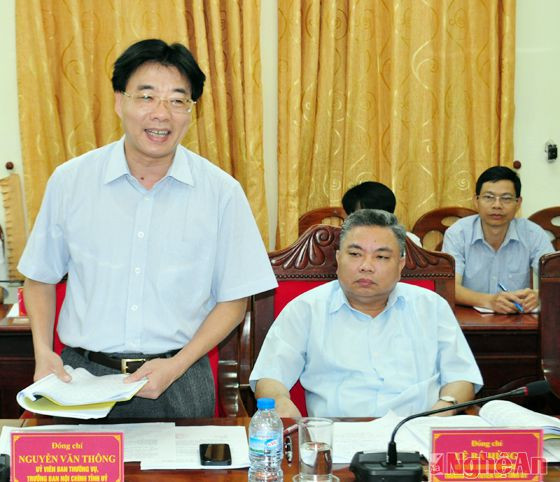 Đồng chí Nguyễn Văn Thông - Trưởng Ban Nội chính Tỉnh ủy phát biểu 