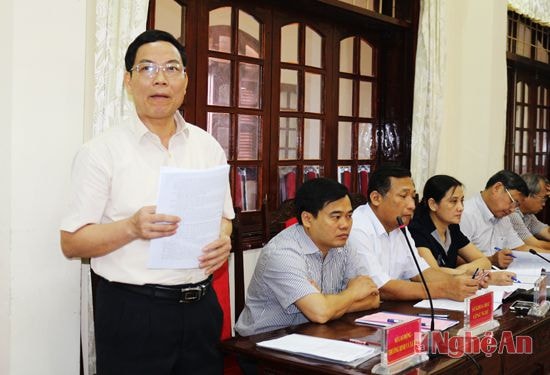 Đồng chí Nguyễn Bằng Toàn  - Giám đốc Sở Lao động Thương binh & xã hội mong muốn dự thảo báo cáo chính trị cảu đảng bộ huyện cần bổ sung chỉ tiêu về xóm có chi bộ từ 5-10%