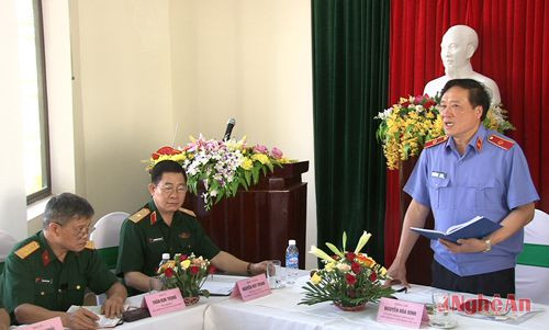 Đồng chí Nguyễn Hòa Bình, Viện trưởng viện kiểm sát nhân dân tối cao phát biểu tại buổi làm việc    