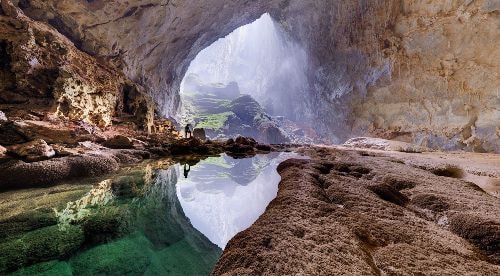 Sơn Đoòng - hang lớn nhất thế giới mới được phát hiện và công bố.