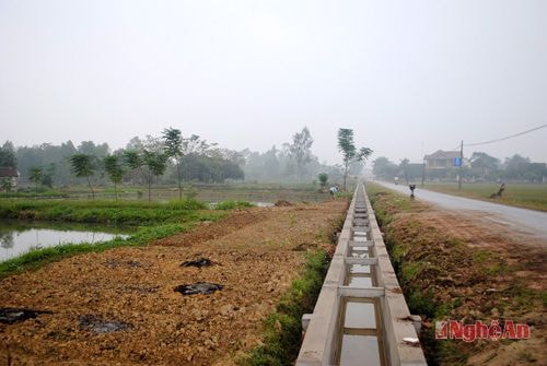 Hệ thống kênh mương ở xã Thịnh Sơn - Đô Lương được kiên cố hóa đồng bộ. Ảnh: v.t