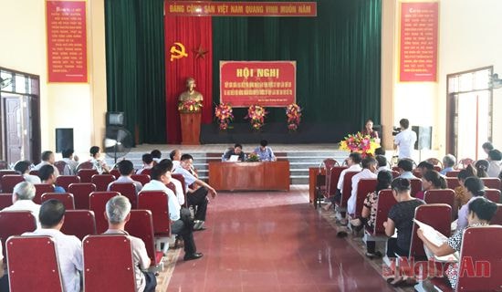 Toàn cảnh buổi tiếp xúc.
