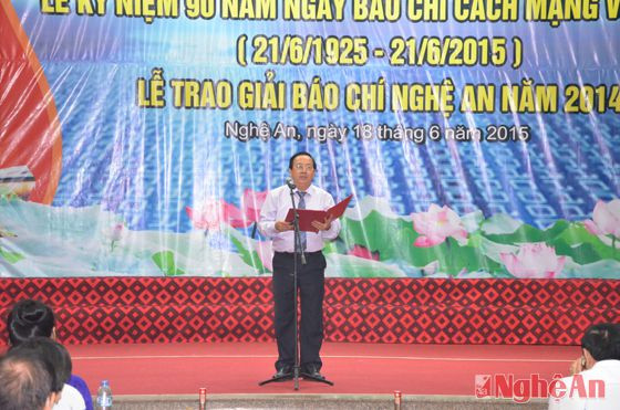 Đồng chí Trần Duy Ngoãn, Chủ tịch Hội Nhà báo tỉnh Nghệ An ôn lại truyền thống 90 năm vẻ vang của nền báo chí cách mạng Việt Nam,