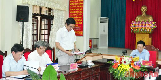 Bí thư Huyện ủy Yên Thành Hoàng Nghĩa Hiếu chia sẻ một số kinh nghiệm hoạt động dân vận trong việc giải quyết một số vấn đề phát sinh từ cơ sở 
