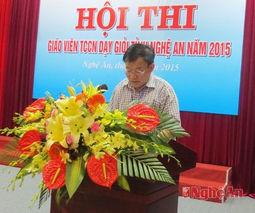 Ông Thái Huy Vinh - Phó Giám đốc Sở GD ĐT khai mạc hội thi