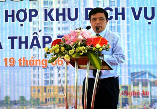 Đồng chí Huỳnh Thanh Điền ghi nhận nhà đầu tư đã có nhiều nỗ lực trong suốt quá trình thực hiện dự án.