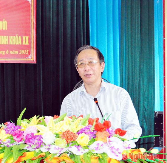 Đồng chí Trần Hồng Châu - Phó Bí thư Thường trực Tỉnh ủy, Chủ tịch HĐND tỉnh giải trình một số vấn đề thuộc thẩm quyền của tỉnh