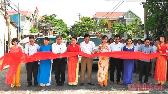 Cắt băng khánh thành cầu 205