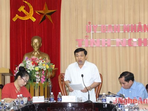 Đồng chí Nguyễn Xuân Đường phát biểu kết luận phiên họp 