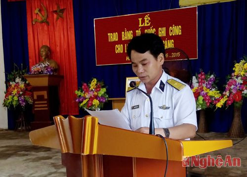 Thiếu ta Nguyễn Văn Tý - Trưởng ban .... ghi nhận những đóng góp của Liệt sỹ Phan Văn Hạnh