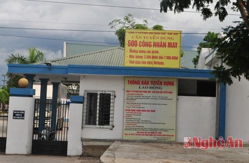 Nhu cầu việc làm tại các nhà máy đang rộng mở nhưng một cuộc sống tạm bợ, thiếu thốn vẫn là điều mà người ta lo lắng