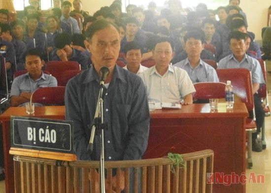 Bị Cáo Trần Văn Hoa tại phiên tòa