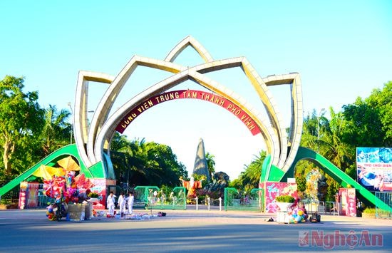 Công viên Trung tâm Thành phố Vinh được xây dựng trên nền chợ Ngã Sáu cũ.