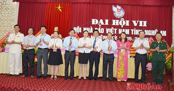 Ban chấp hành nhiệm kỳ 2015 - 2020 ra mắt