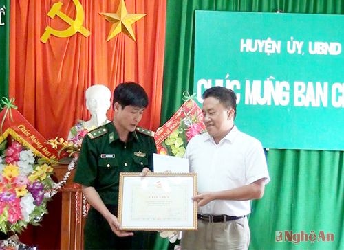 Lãnh đạo huyện thưởng nóng cho Đồn BP Tri Lễ trong chuyên án 334L