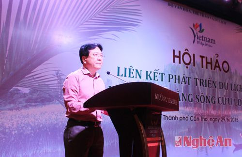  Thứ trưởng Bộ VHTT và DL Vương Duy Biên phát biểu chỉ đạo