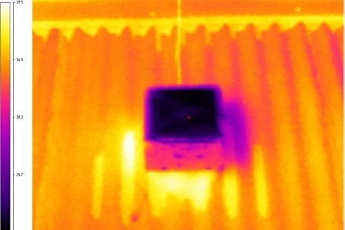  Bước sóng hồng ngoại trên vật liệu mái nhà mới. Ảnh: Science Alert