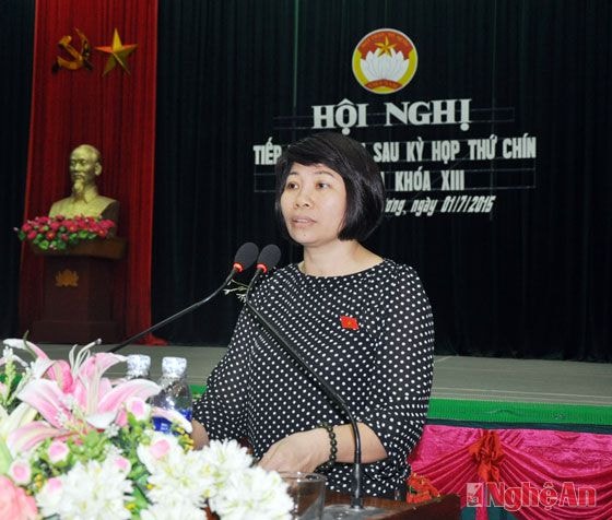 Đồng chí Vi Thị Hương thông báo một số nội dung quan trọng của kỳ họp thứ 9, Quốc hội khóa 13.