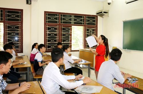 Quán triệt lại nội quy trong phần thi ở cụm thi Vinh.