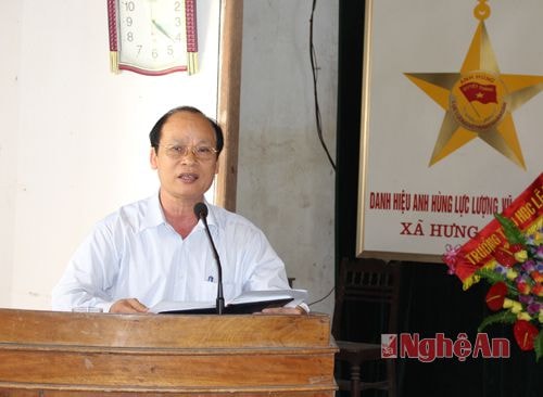 Đồng chí Hoàng Văn Phi  - Bí thư Huyện ủy Hưng Nguyên giải trình một số vấn đề thuộc thẩm quyền của huyện 