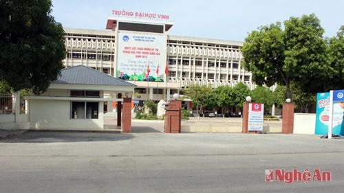 Trường Đại học Vinh,  điểm thi luôn đông đúc thí sinh trong những ngày qua trở nên vắng lặng đến lạ thường sau ngày thi cuối cùng. Chính nơi đây cũng sẽ chuẩn bị chào đón những tân sinh viên vào một ngày không xa…