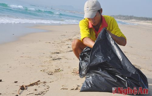 bãi biển ở đây rất sạch vì có hẳn một đội quân thu gom rác thường xuyên