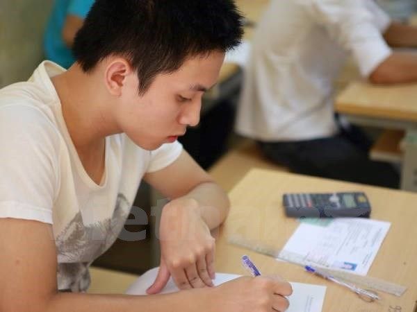  Thí sinh dự thi trung học phổ thông quốc gia năm 2015. (Ảnh: Lê Minh Sơn/Vietnam+)