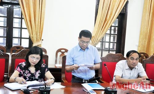 Đại diện Văn phòng Tỉnh ủy báo cáo việc thực hiện nhiệm vụ Quý II, triển khai nhiệm vụ trọng tâm Quý III/2015 cuat