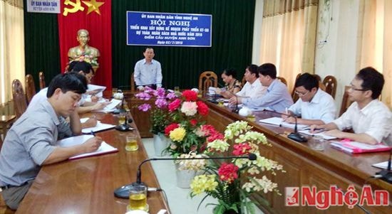 Đồng chí Đinh Viết Hồng - Phó Chủ tịch UBND tỉnh làm việc với UBND huyện Anh Sơn.