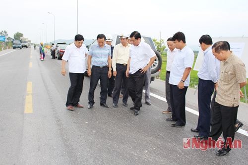Kiểm tra đường quốc lộ 1